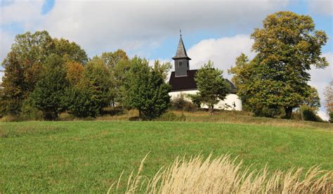Opustený kostolík v Kšinnej