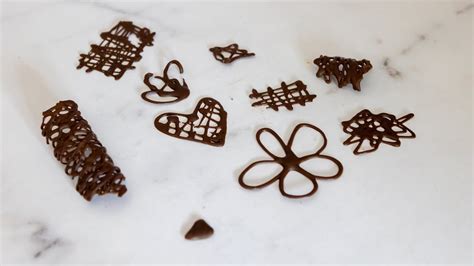 Dekorácie z čokolády na tortu