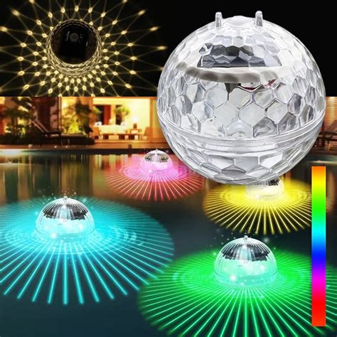 Disco guľa v akcii na domácej párty