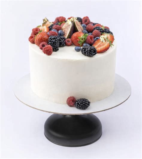 Torta s ovsenými srdiečkami a čerstvým ovocím pre malé deti