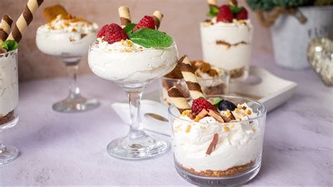 Dezerty zdobené krémom z mascarpone