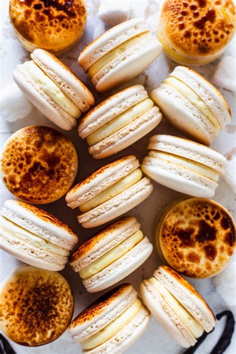 Výber francúzskych dezertov - Crème brûlée, Macarons, Tarte Tatin