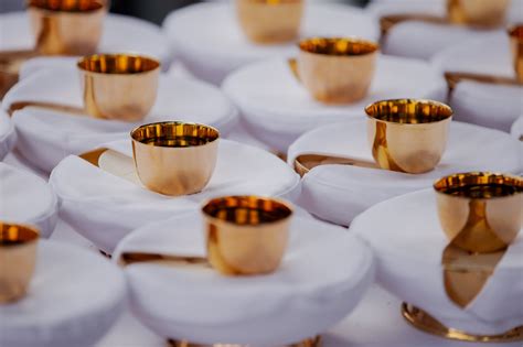 Symbolika Chleba a Vína v Eucharistii
