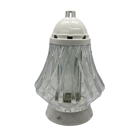 Ilustrácia tekvicového koláča s ozdobnou mriežkou