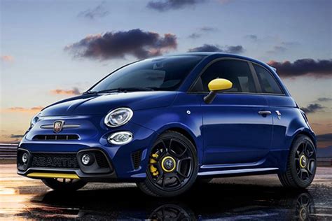 Detail interiéru Abarth 595 Pista