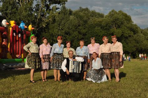 Panoráma obce Vyšný Čaj s dominantami