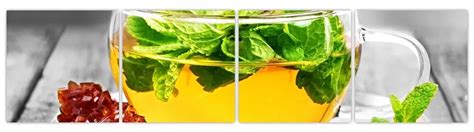 porovnanie šálky horúceho čaju a pohára s ľadovým čajom