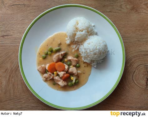 Misky s kuracím mäsom na ananáse