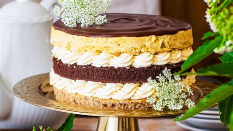 Torta somló galuska (šomlói halušky)