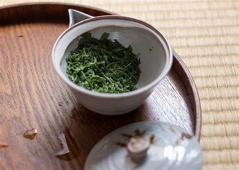 Príprava rôznych druhov japonských čajov
