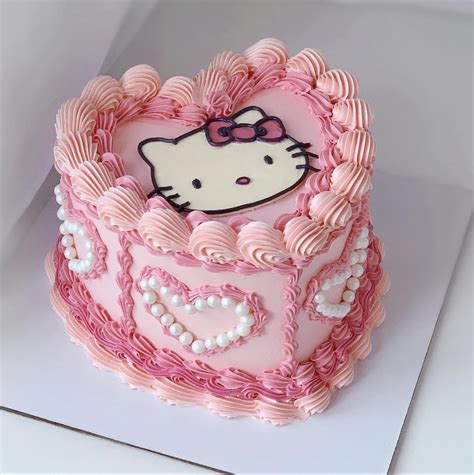 Rôzne typy tort Hello Kitty