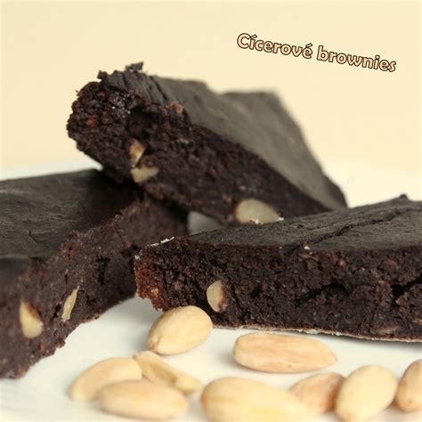 Cícerové brownies s mandľami