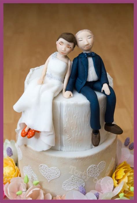 Torta s modelovanými postavičkami