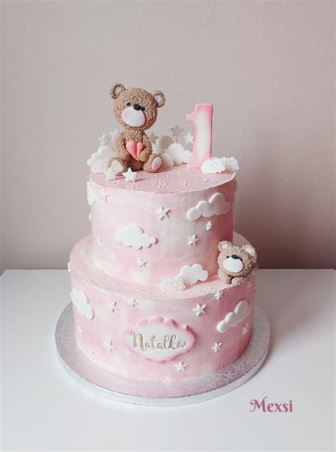 Torta s ružovými motívmi pre dievčatko