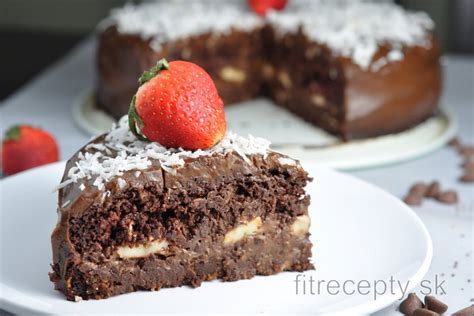 Zdravá čokoládová torta so sladkým zemiakom a cuketou
