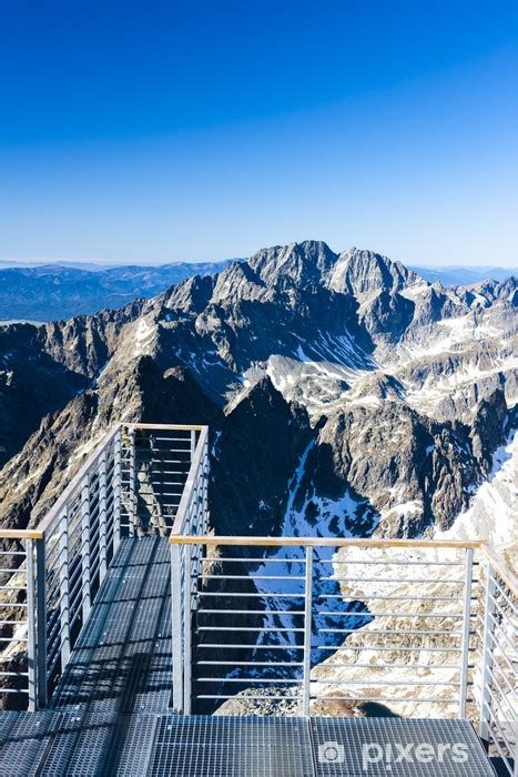 Raňajky s výhľadom na Vysoké Tatry z Lomnického štítu