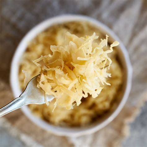 Zapečená kyslá kapusta pripravená na pečenie