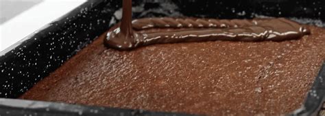 Ilustrácia čokoládového krému a jeho miešania