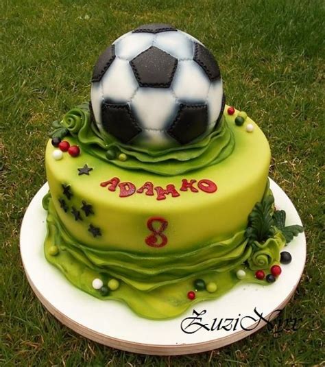 Torta vo forme futbalového dresu