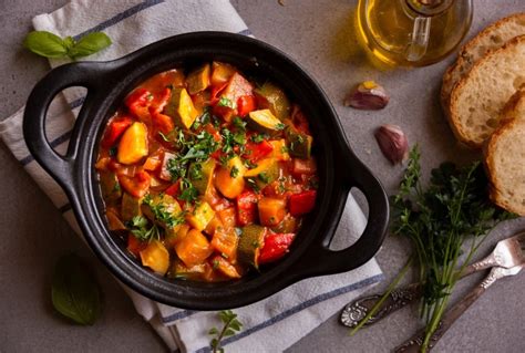 Servírované Ratatouille s čerstvými bylinkami