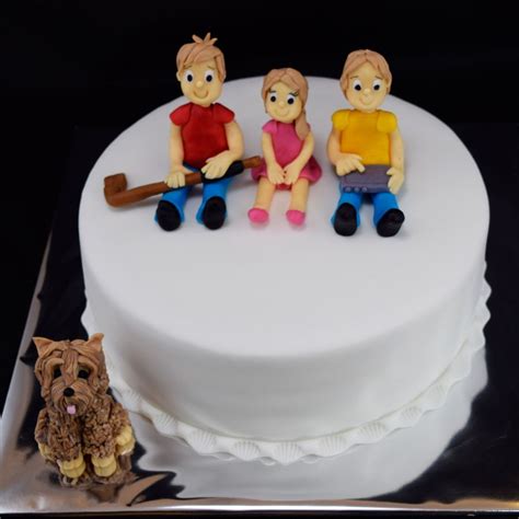 Školská torta s animovanými postavičkami