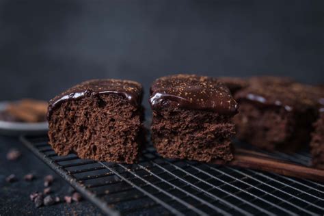 Vegánske cuketové brownies s čokoládovou polevou