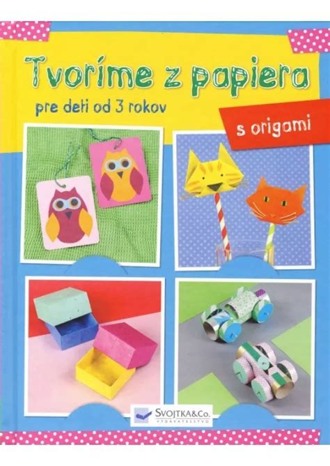 deti tvoriace z papiera pri stole