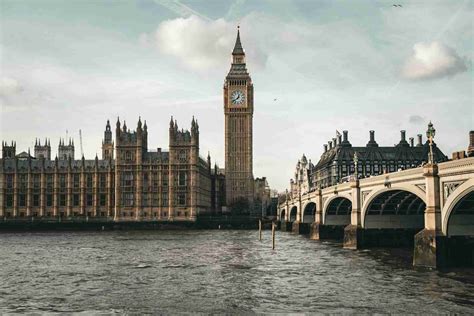 Big Ben a vystreľovací hák