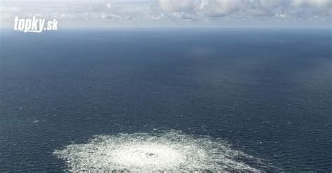 Fotografia kráteru po výbuchu plynovodu pri Slanci