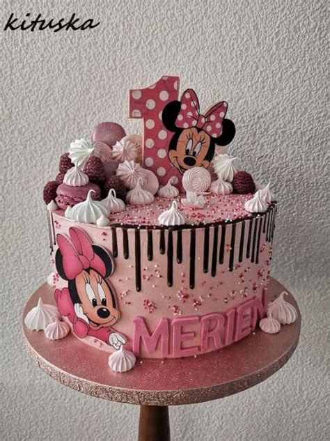 Detská torta v tvare Minnie Mouse