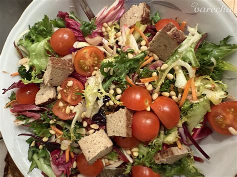 Farebný zeleninový šalát