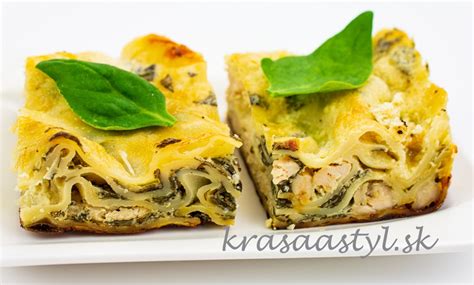 Talianske lasagne s kuracím mäsom a brokolicou na tanieri