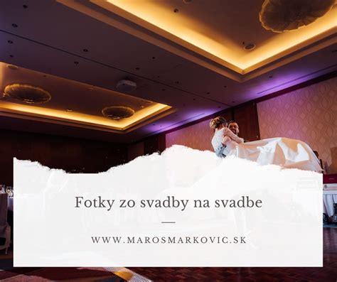 Fotograf s fotoaparátom na svadbe