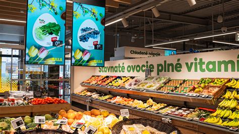 Fotografia interiéru predajne Lidl s vyzdvihnutými bezlepkovými sekciami
