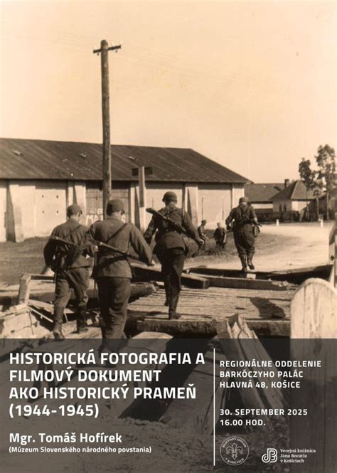 Historická fotografia školákov v jedálni