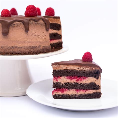 Vrstvená čokoládovo-malinová torta