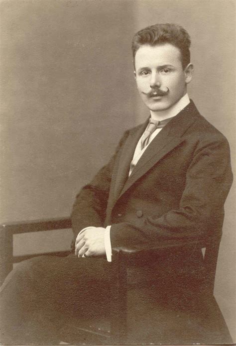 Zakladateľ Erwin Perzy I. s jednou z prvých snehových gúľ