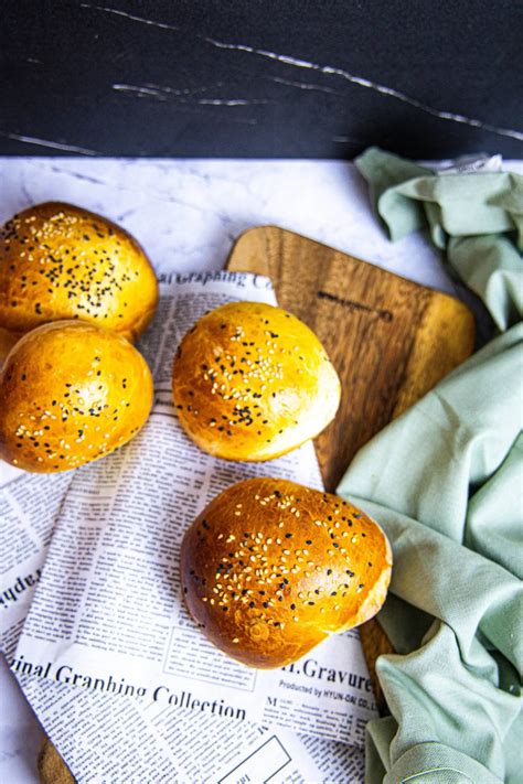 Rôzne typy domácich hamburgerových žemlí