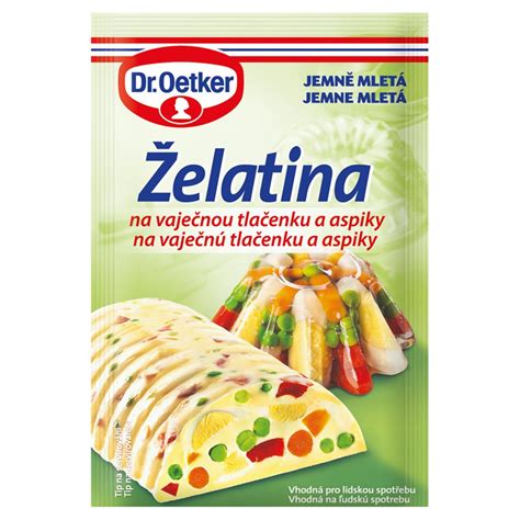 Všetky ingrediencie na veľkonočnú vaječnú tlačenku pripravené na stole