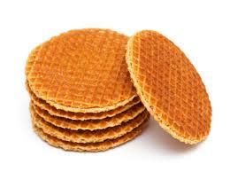 Holandské stroopwafels na šálke kávy